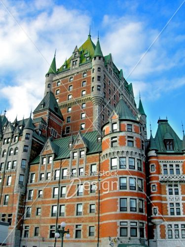 Chateau frontenac zoom ciel bleu Chateau frontenac zoom ciel bleu