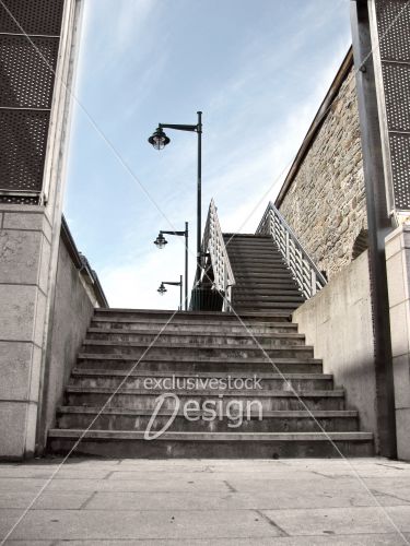 Escaliers extérieurs lampadaires mur pierres Escaliers extérieurs lampadaires mur pierres