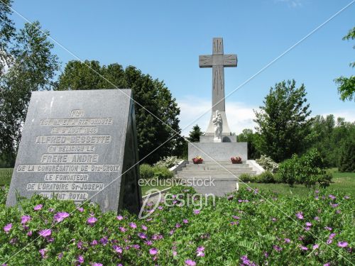 Fondateur oratoire st-joseph lieu recueillement croix statue