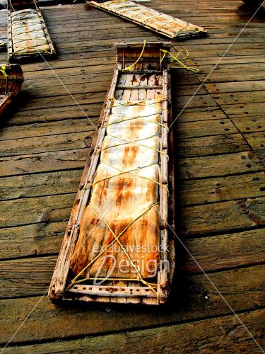 Grande luge antique planché bois