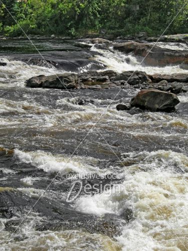 Rivière mouvement rapides dangereuses